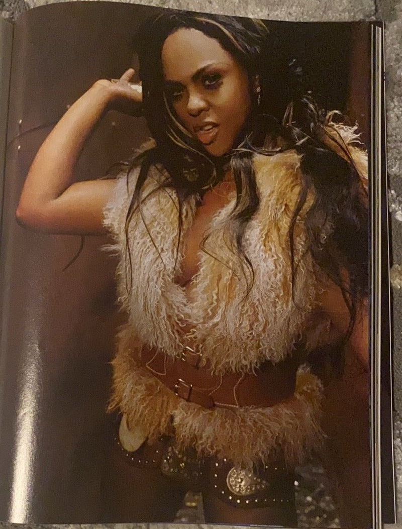 The Source Magazine November 2002 Lil’ Kim - MoSneaks Shop Online